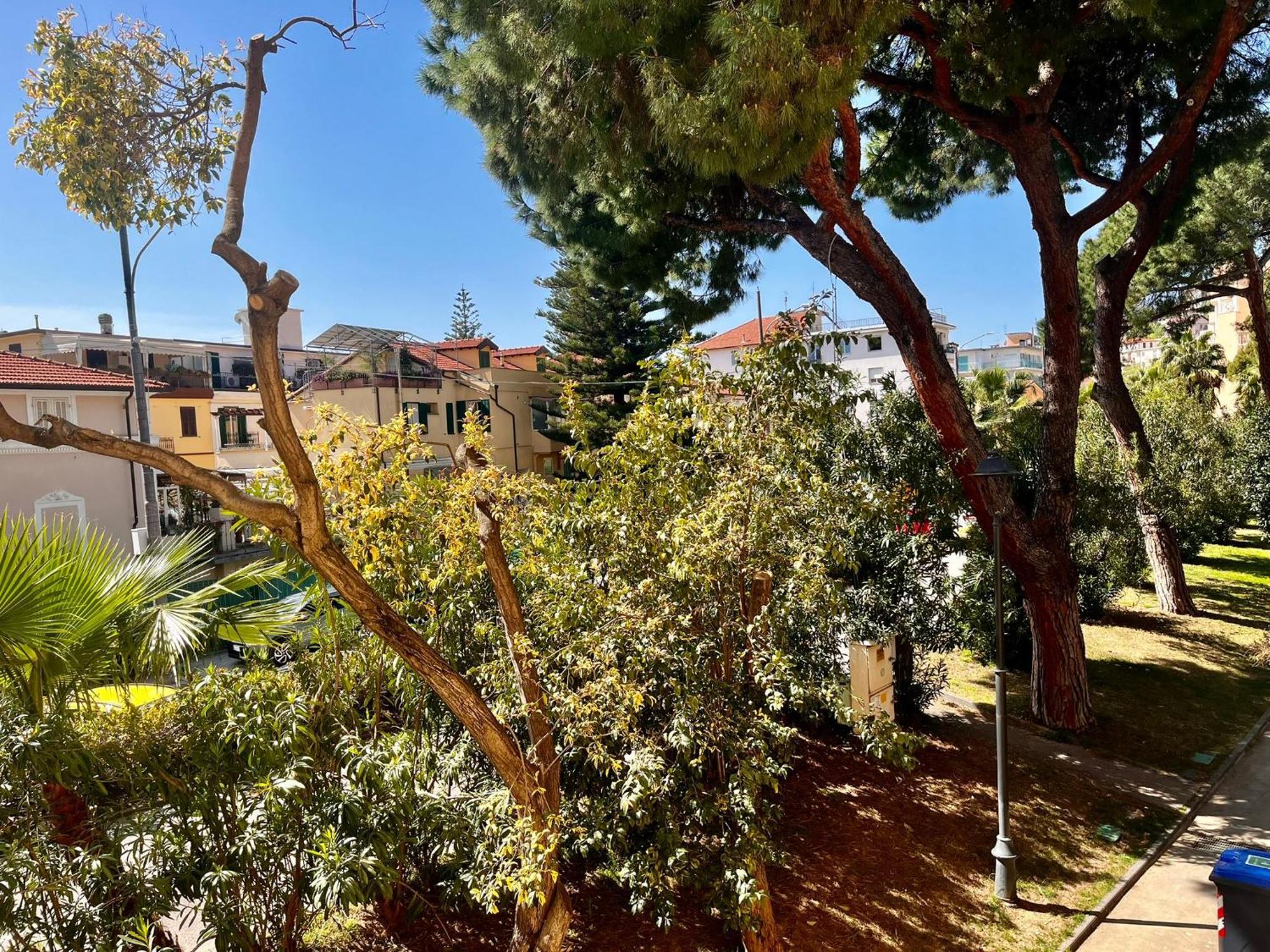 Marilena Hotel Arma di Taggia Bagian luar foto
